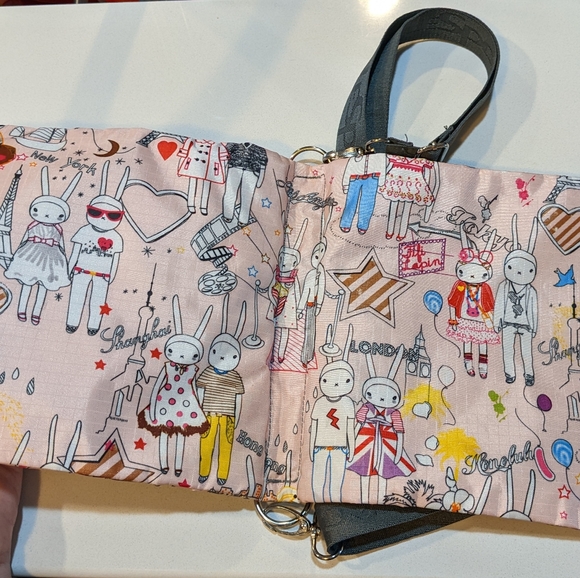 Lesportsac cross body bag - Picture 2 of 4